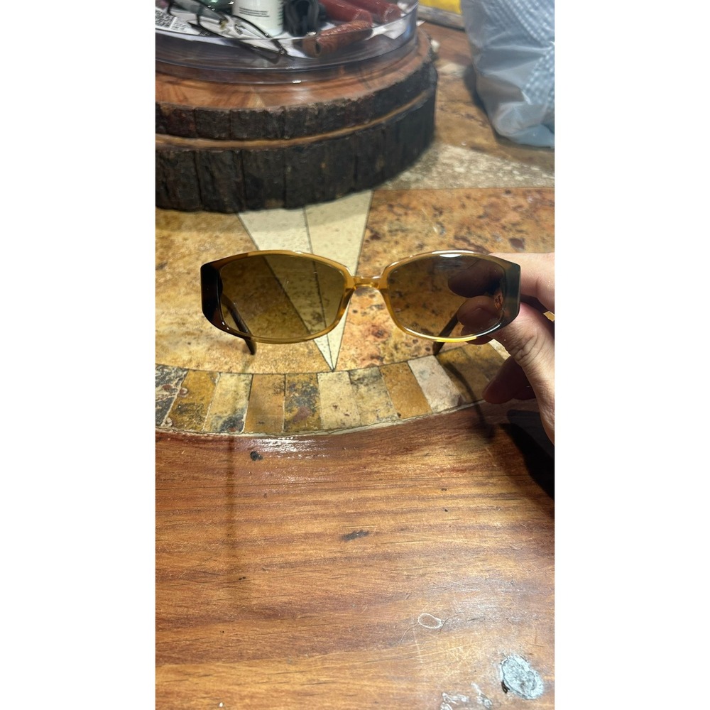 Vera Wang Tortoiseshell Rectangular Sunglasses V64TA Brown Gradient Lenses Used